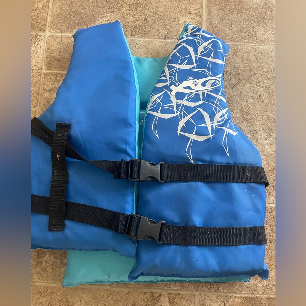 Exxcel Outdoors Y life jacket